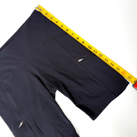 🖤 Athleta Black Bike Shorts – Size Small – Zipper Pockets – Retail: $75 - Picture 3 of 11